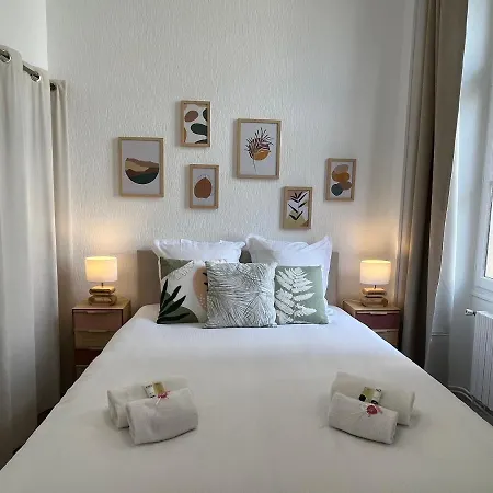 Paon Yourhosthelper Lägenhet